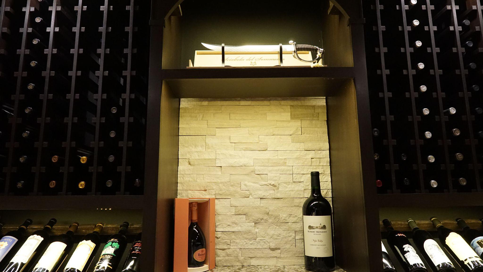 Metal racks for wine