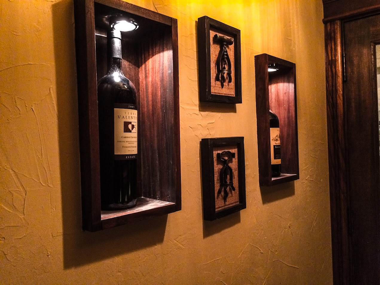 wine-cellar-wall-mounted-bottle-display
